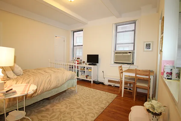 Rented by Compass | media 13