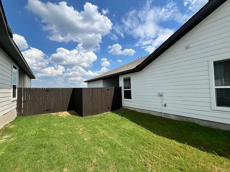 353 Cross Barn Blvd #A — Photo 26