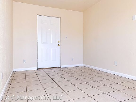 4th image of 225 Pennsylvania St NE APT A