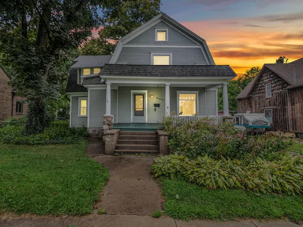 134 S Howell St, Hillsdale, MI 49242