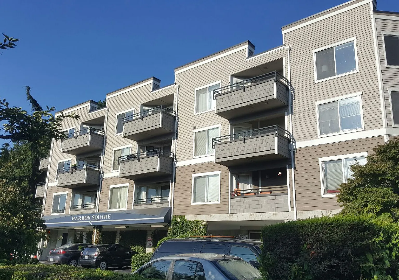 Harbor Square — Photo 2