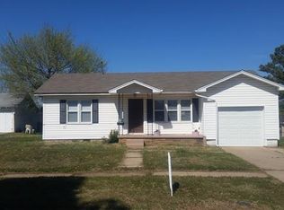 515 E 8th Ave, Bristow, OK 74010