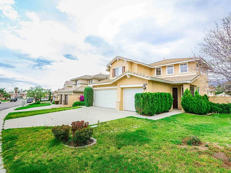 5554 Pheasant Dr — Photo 19