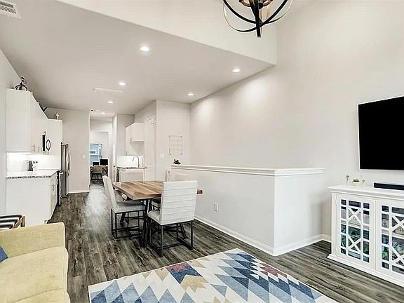 5th image of 4906 Paradigm Ln