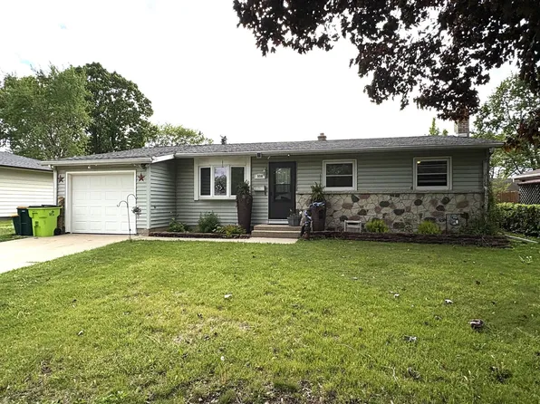 930 Peterson St, Fort Atkinson, WI 53538