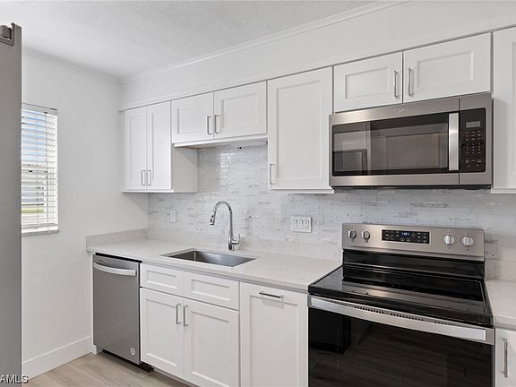 4th image of 1313 Myerlee Country Club Blvd #23A