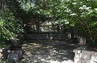 4th image of 10412 NE 120th St
