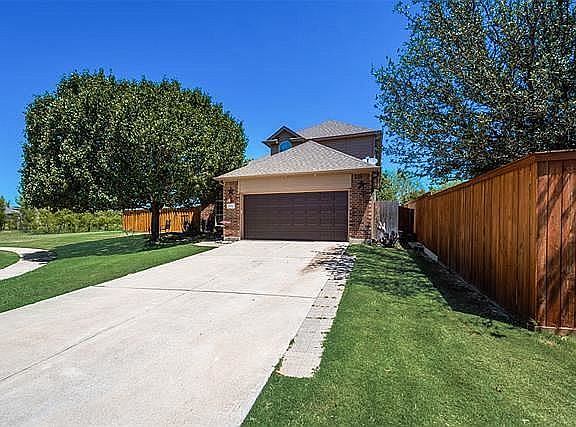 3rd image of 1112 Eagle Claw Dr