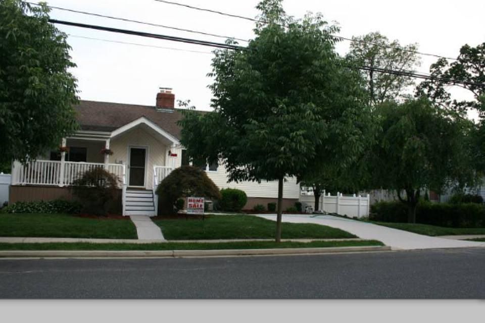 1st image of 68 Cherry St