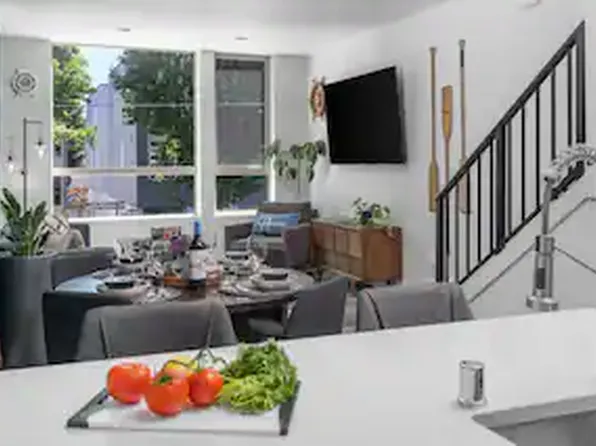 832 S Cloverdale St #B, Seattle, WA 98108