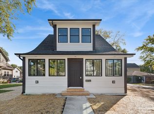 533 E Division St, Lockport, IL 60441