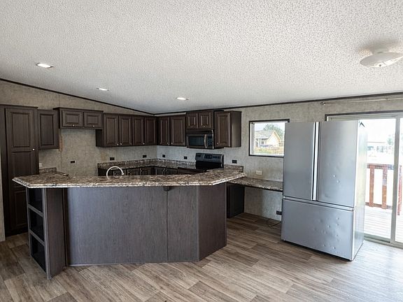 4th image of 401 ALA BLANCA DR