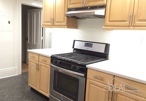 3rd image of 311 Cumberland St