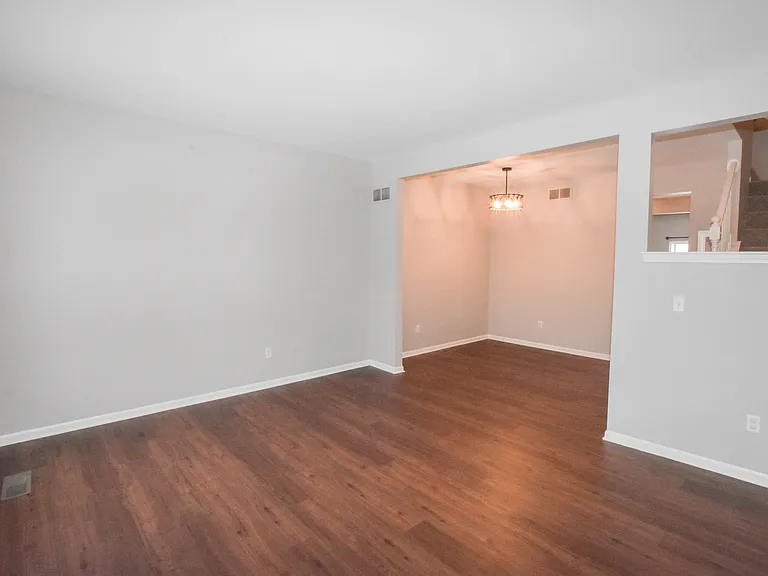 2210 Knotty Pine Trl — Photo 9