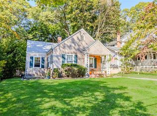 11 Sharon Ave, Setauket, NY 11733