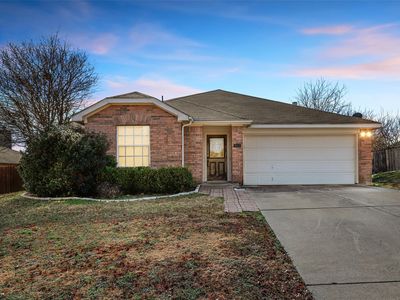 853 Edgehill Rd, Burleson, TX, 76028
