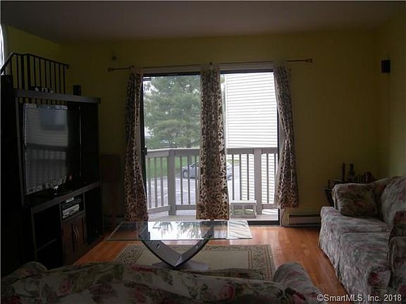 4th image of 60 Lawn Ave APT 5