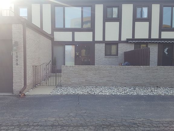 2nd image of 1053 Country Club Dr