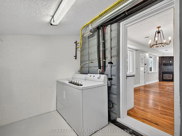 1055 Commissioners Rd E — Photo 23