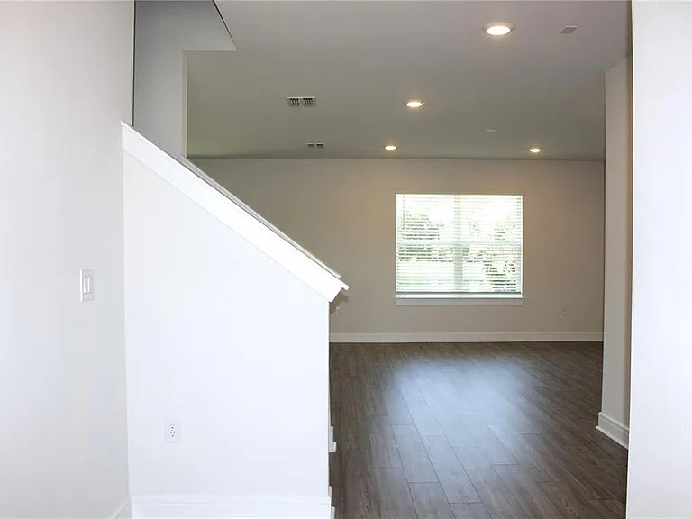30600 Thunderbird Dr — Photo 31