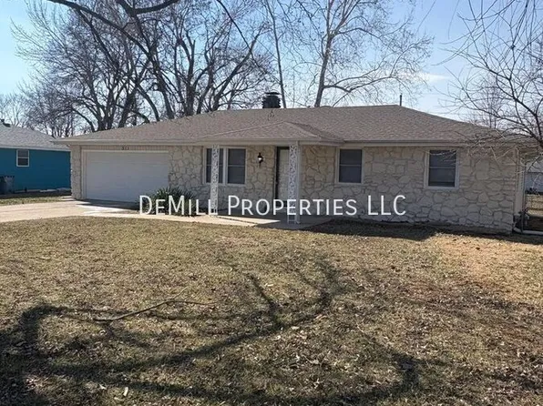 511 S Concordia Ave, Republic, MO 65738