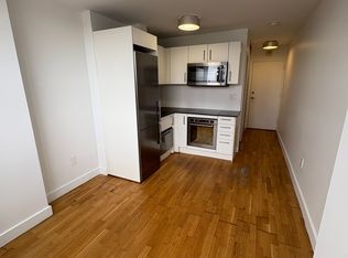 730 Saint Clarens Ave E #915-02, Toronto, ON M6H 4E8