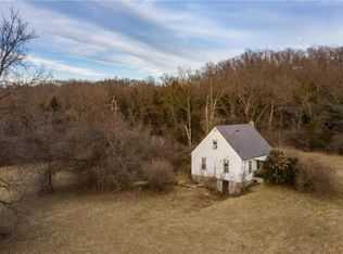 8320 Swartz Rd, Kansas City, KS 66111