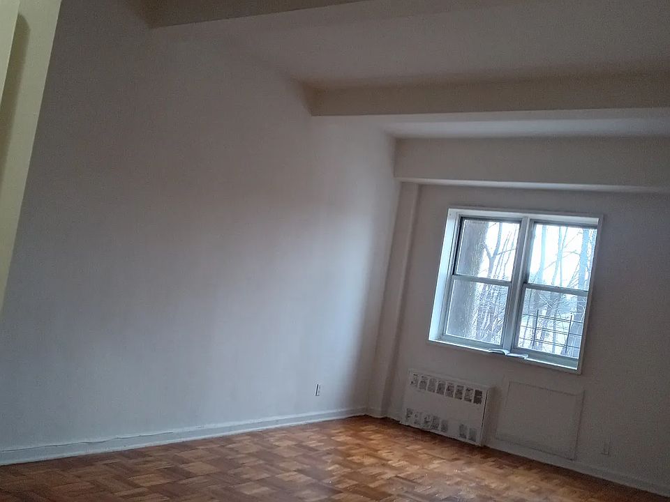 1st image of 118 Pelham Rd #1