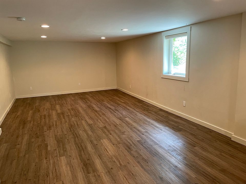 2nd image of 716 12th St #1