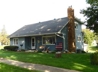 300 E 9th St, Tipton, IA 52772