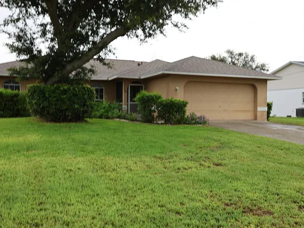 1213 SE 12th Ln, Cape Coral, FL 33990