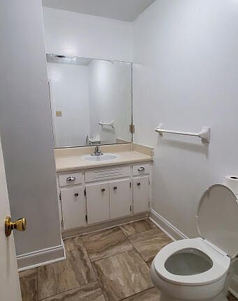4th image of 3212 Trailwood Court