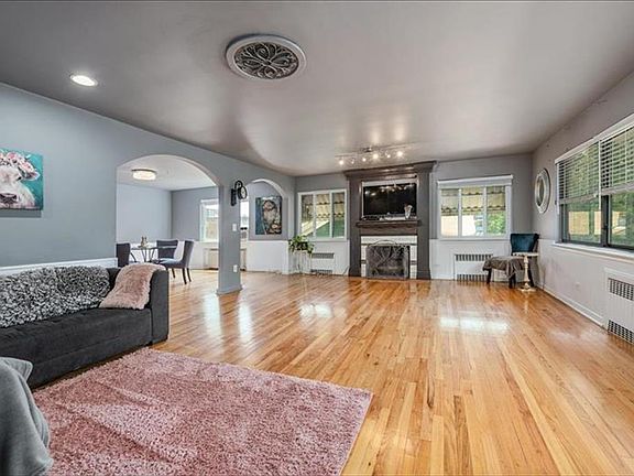 2nd image of 668 N Pennsylvania St APT 3