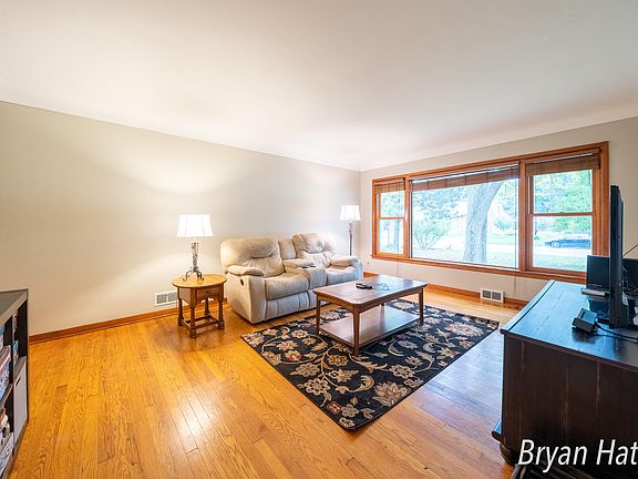 3rd image of 503 Shawmut Blvd NW
