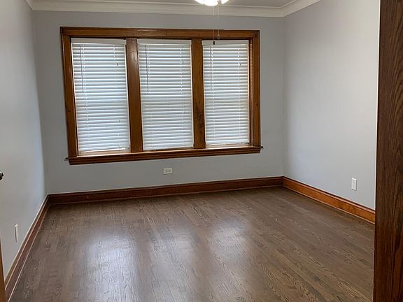 3rd image of 2507 N Lockwood Ave