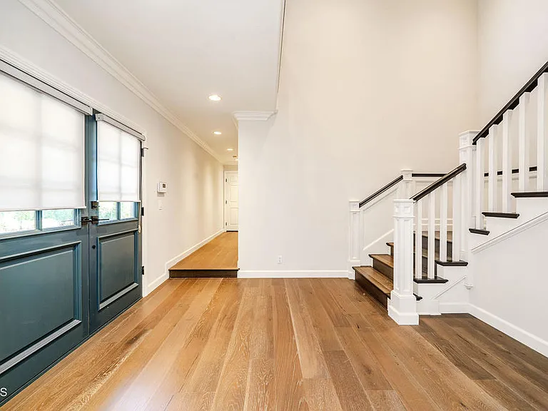 4330 Bel Aire Dr — Photo 19