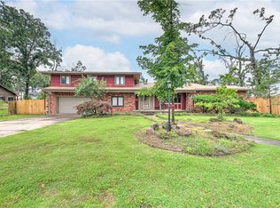 1414 W Dogwood St, Rogers, AR 72758