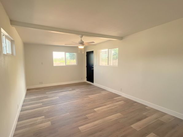 431 Kaiolohia St #2