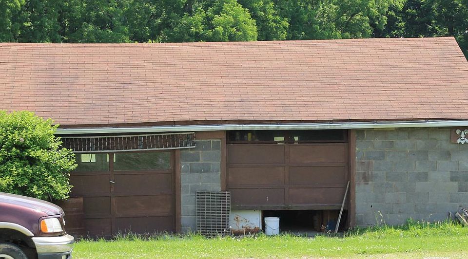 2nd image of 443 Joffre Cherry Valley Rd