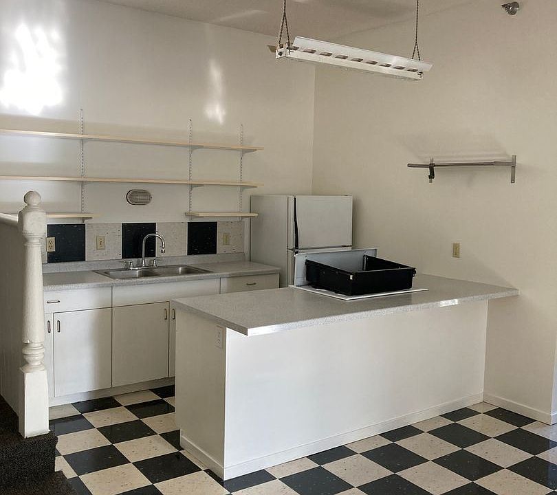 1st image of 210 Hennepin Ave E APT 206