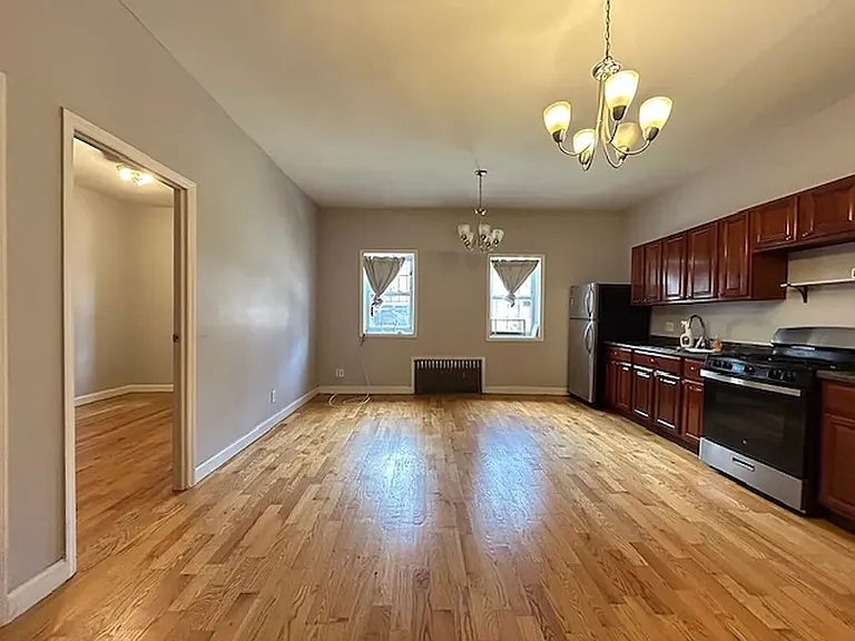 99 Albany Ave #1 — Photo 2