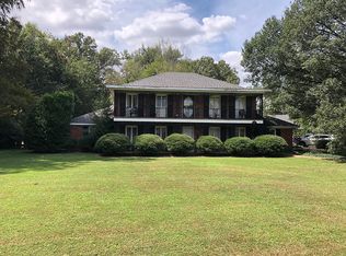 1411 Memorial Dr, Cleveland, MS 38732