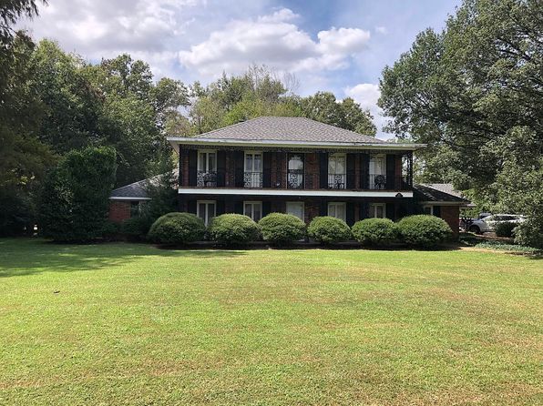 1411 Memorial Dr