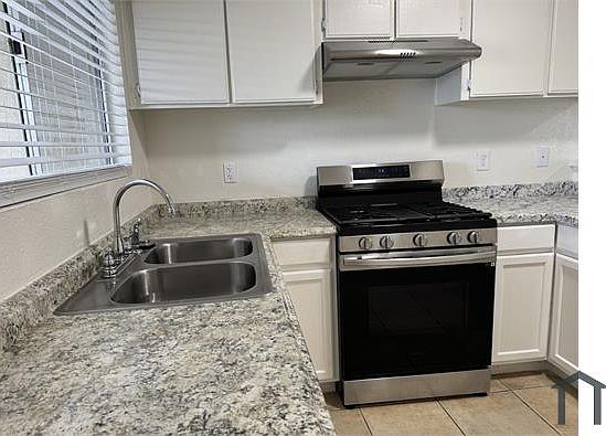 4th image of 1144 Tribune St APT A