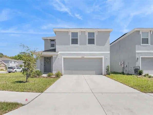 37092 Kings Crown Dr, Zephyrhills, FL 33541