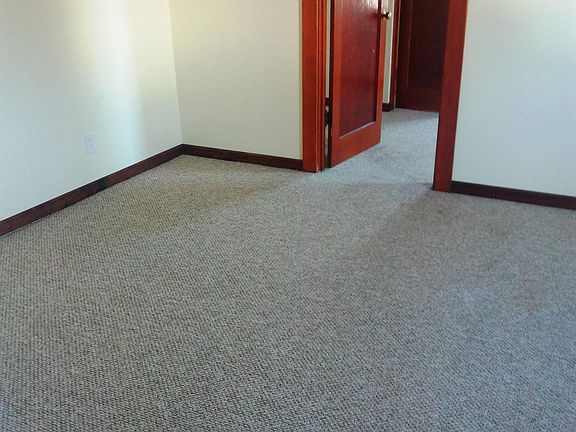 4th image of 2821 William St #2