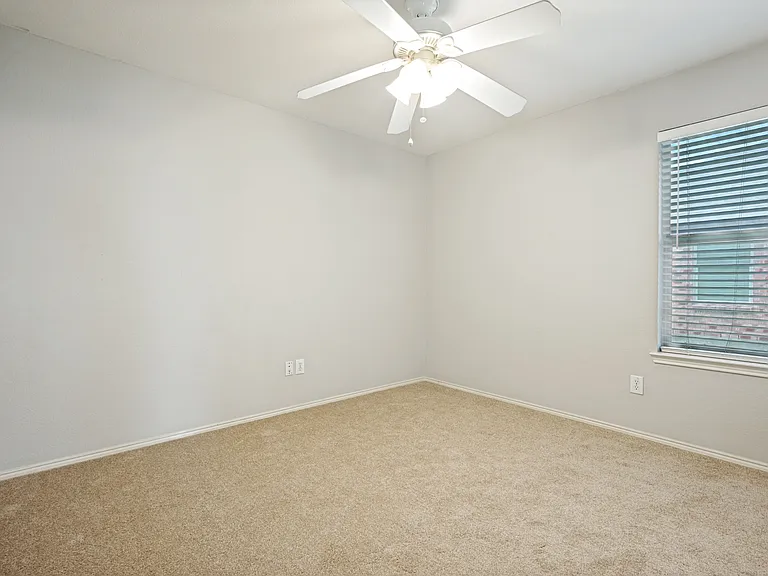 3705 Hermalinda Dr — Photo 18