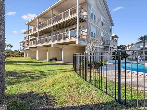 2nd image of 26 Hidden Harbor Rd