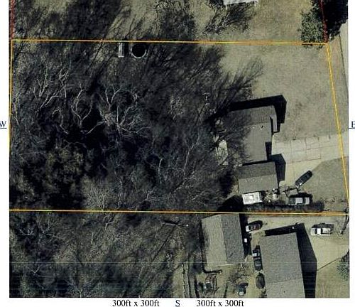 2nd image of 310 Powells