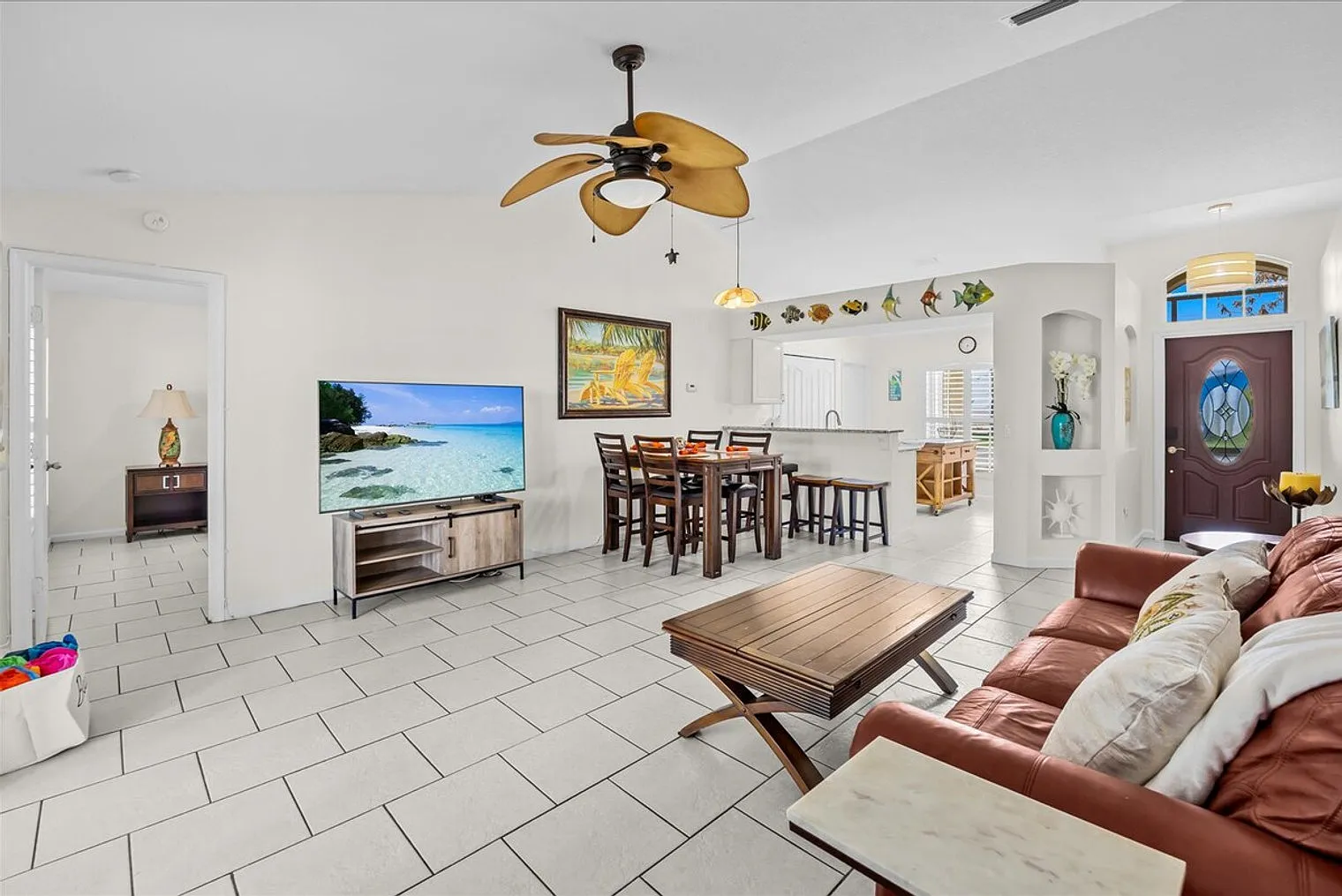 3 bed, 2.0 bath, $7,335 — Photo 3